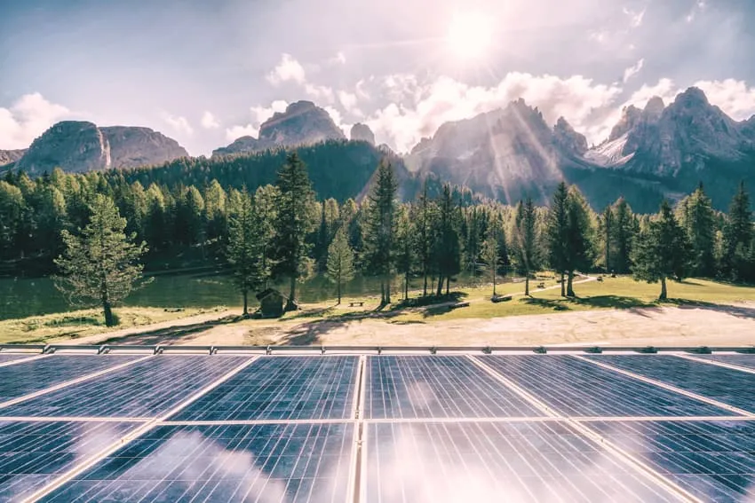 Stromerzeugung mit Sonnenenergie und ohne fossile Brennstoffe