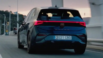 Discover Cupra Plug & Charge.