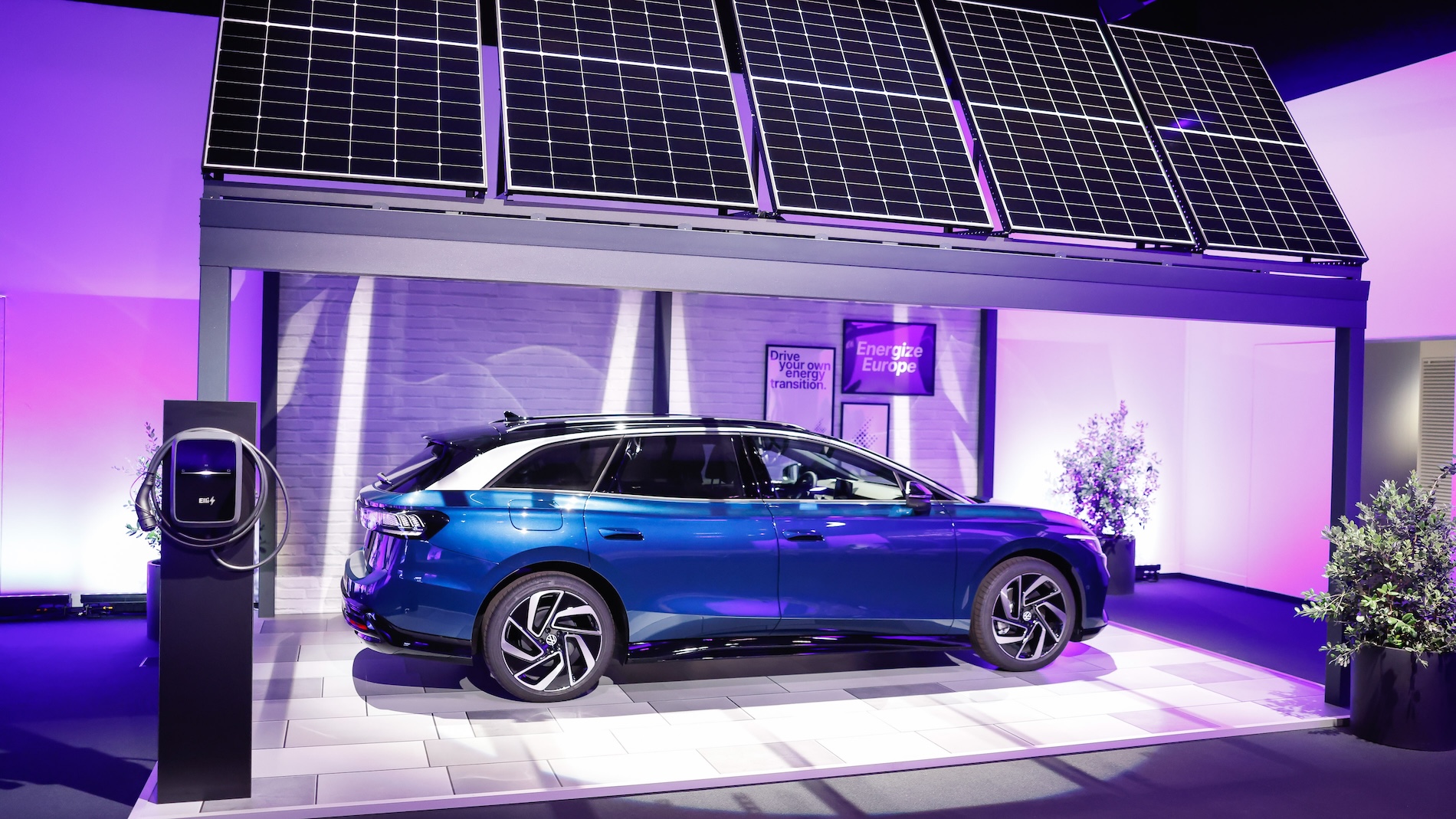 Volkswagen Group brand Elli launches smart charging product offensive for Europe